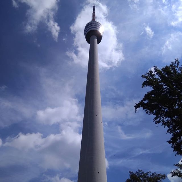 Am Fernsehturm Stuttgart